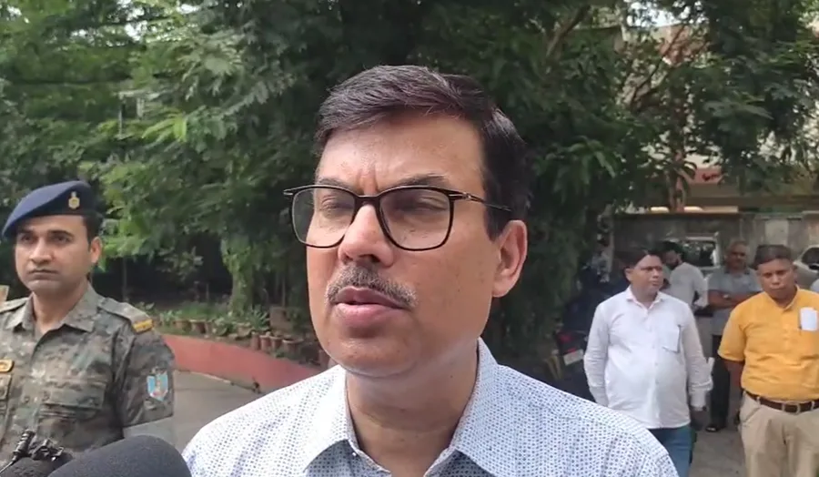 मतदाता सूची पुनरीक्षण के लिए प्रशासन ने शुरू किया जागरूकता रथ अभियान