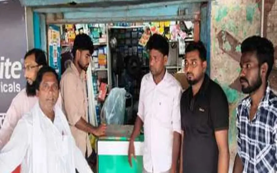 पटमदा में बिजली सामग्री की दुकान चोरी, लाखों के सामान के साथ चोर फरार