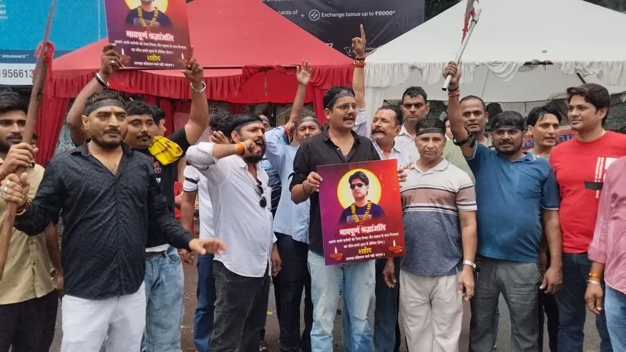 भरत तिवारी एनकाउंटर को लेकर जमशेदपुर में श्रद्धांजलि सभा, उच्चस्तरीय जांच की मांग जोर पकड़ रही