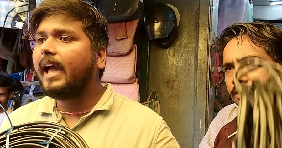 मानगो बाजार में बिजली तार चोरी से व्यापारी परेशान, जल्द कार्रवाई की मांग
