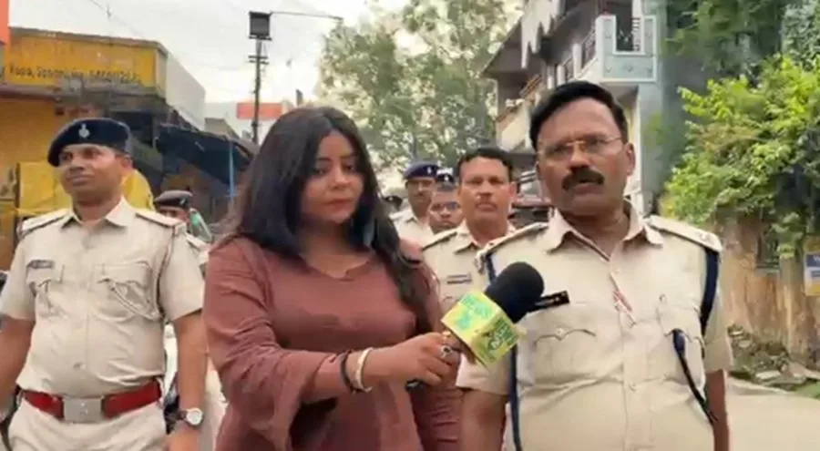 मुहर्रम सुरक्षा पर जमशेदपुर सोनारी थाना पुलिस का फ्लैग मार्च, अफवाहों पर रोक का आग्रह