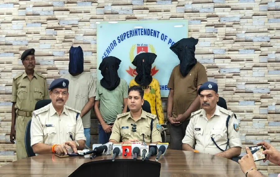 जमशेदपुर साइबर ठगी गिरोह से बड़ी सफलता, मानगो से चार आरोपी गिरफ्तार