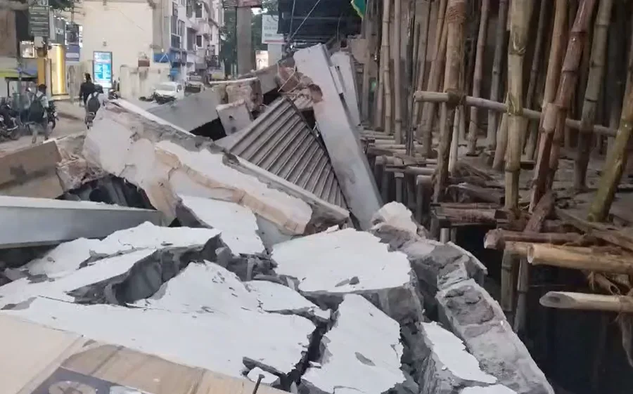 जमशेदपुर में मकान मरम्मत के दौरान अचानक ढहने से बड़ा हादसा टला, मजदूर सुरक्षित