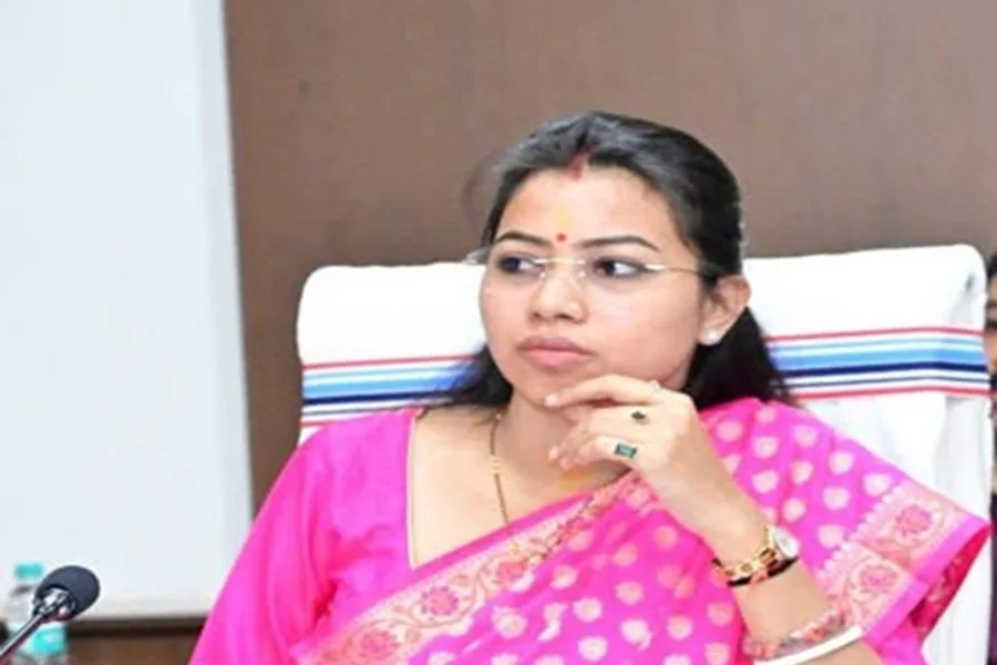 विधायक पूर्णिमा साहू की पहल से घाटशिला की बच्ची को 1 लाख रुपये की आर्थिक सहायता मिली
