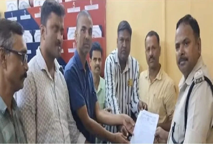 बागबेड़ा में बढ़ती चोरी और नशाखोरी पर जनप्रतिनिधियों ने पुलिस से सख्त कार्रवाई की मांग की