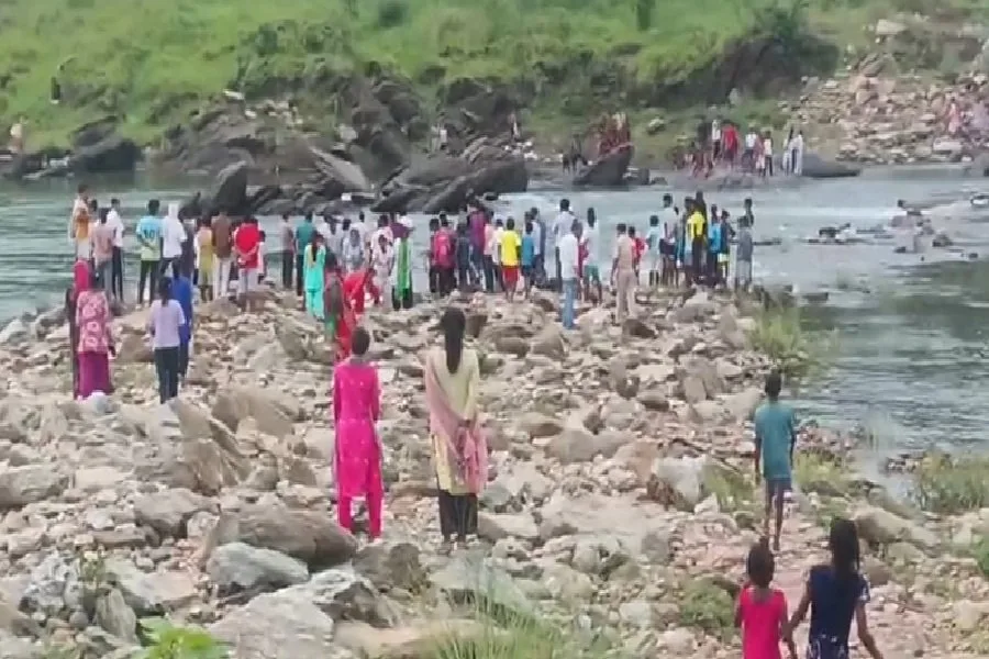 आरआईटी थाना क्षेत्र आसंगी चेक डैम में दो छात्रों के डूबने से भारी दुख