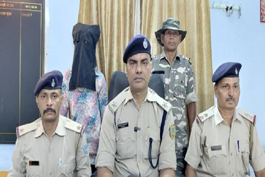 आजादनगर में चोरी का मामला सुलझा, आरोपी के कब्जे से चोरी का सामान मिला