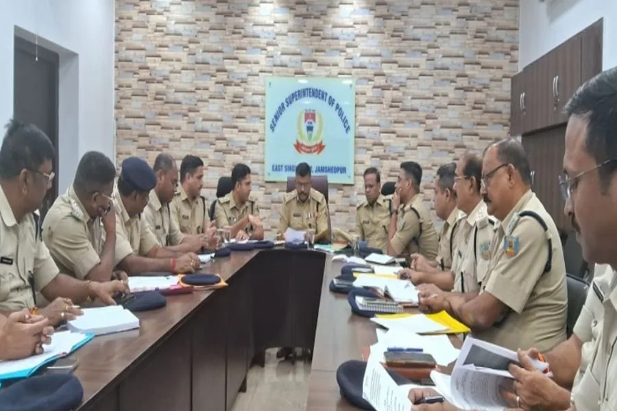 डीडी बार हमला जांच में डीआईजी ने एसआईटी के साथ समीक्षा कर चेताया पुलिस