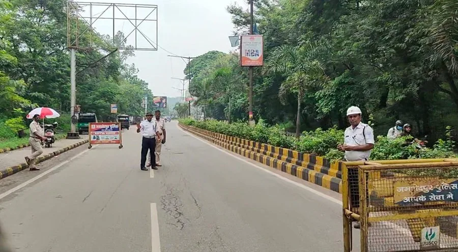 जमशेदपुर में हिमांशु हत्याकांड के बाद ट्रैफिक चेकिंग शुरू, नियम तोड़ने पर बढ़ेगी सख्ती