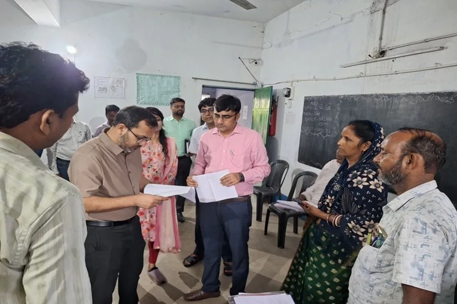 सरायकेला में SIR-2026 के तहत मतदान केंद्रों का निरीक्षण, मतदाता सूची में सुधार पर जोर