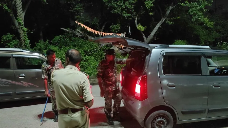 आदित्यपुर पुलिस का एंटी क्राइम चेकिंग अभियान: Road 32 पर बढ़ी सुरक्षा पैनी नजर