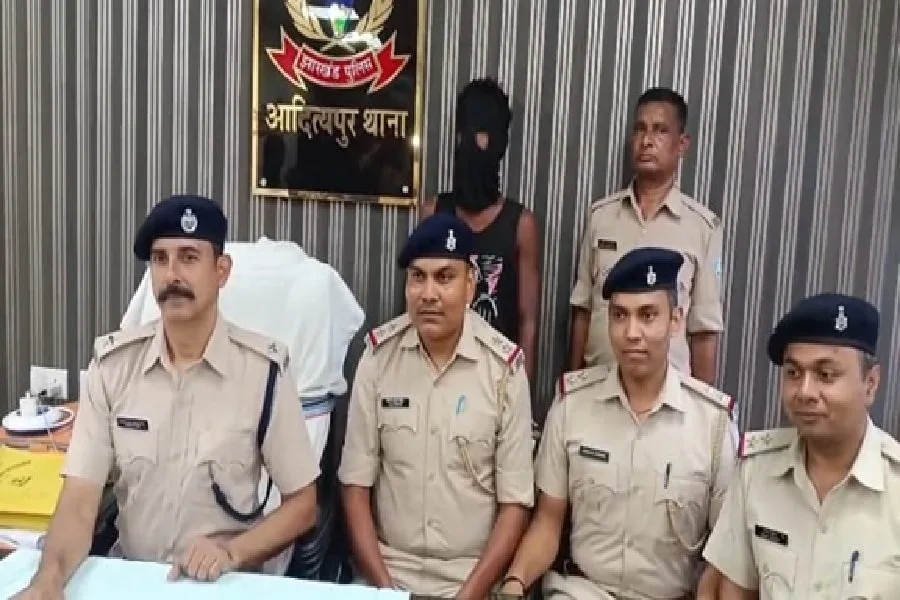 आदित्यपुर शिवनारायणपुर हत्याकांड में मुख्य आरोपी राहुल हेम्ब्रम गिरफ्तार, दूसरे की तलाश जारी