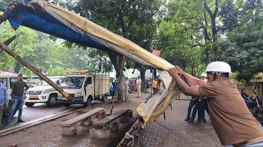 जमशेदपुर में अतिक्रमण हटाने का अभियान तेज, सिदगोड़ा-बारीडीह क्षेत्र में 20 दुकानें हटाईं गईं