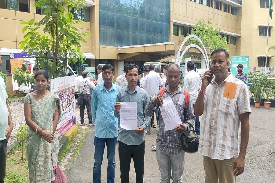 बहरागोड़ा पीएम श्री जवाहर नवोदय विद्यालय में रैगिंग का आरोप, पिता ने DC से की जांच और कार्रवाई की मांग
