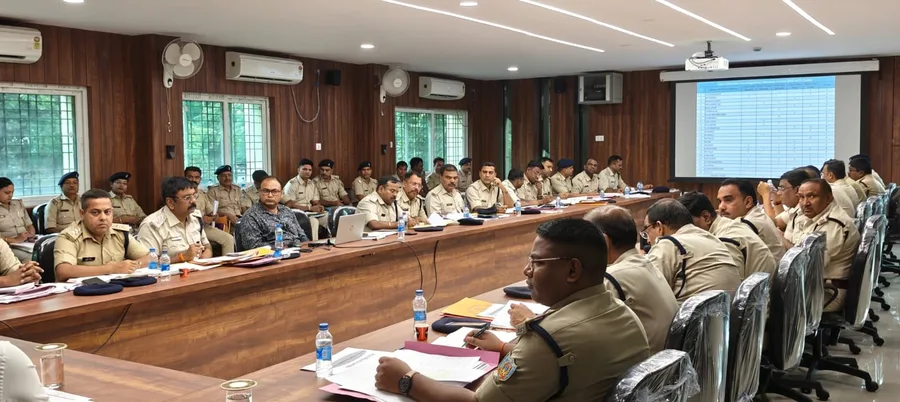 जमशेदपुर एसएसपी ने अपराध समीक्षा में जारी किए महत्वपूर्ण निर्देश, महिलाओं की सुरक्षा पर खास जोर