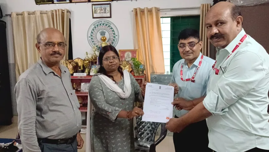 रक्षाबंधन पर साकची सीएम स्कूल में ‘राखी बनाओ प्रतियोगिता’, डाक विभाग की अनोखी पहल