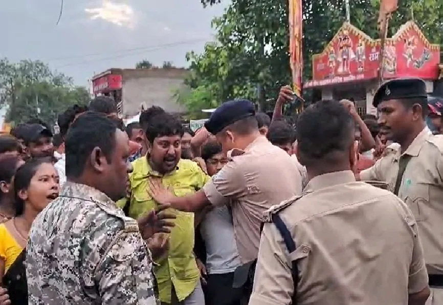 बागबेड़ा सड़क जाम में युवक को थप्पड़ मारने का वीडियो हुआ वायरल, डीएसपी की कार्रवाई पर सवाल