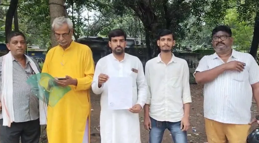 जुगसलाई में प्रस्तावित शराब दुकान को लेकर स्थानीय लोगों का विरोध और अनुमति रद्द करने की मांग