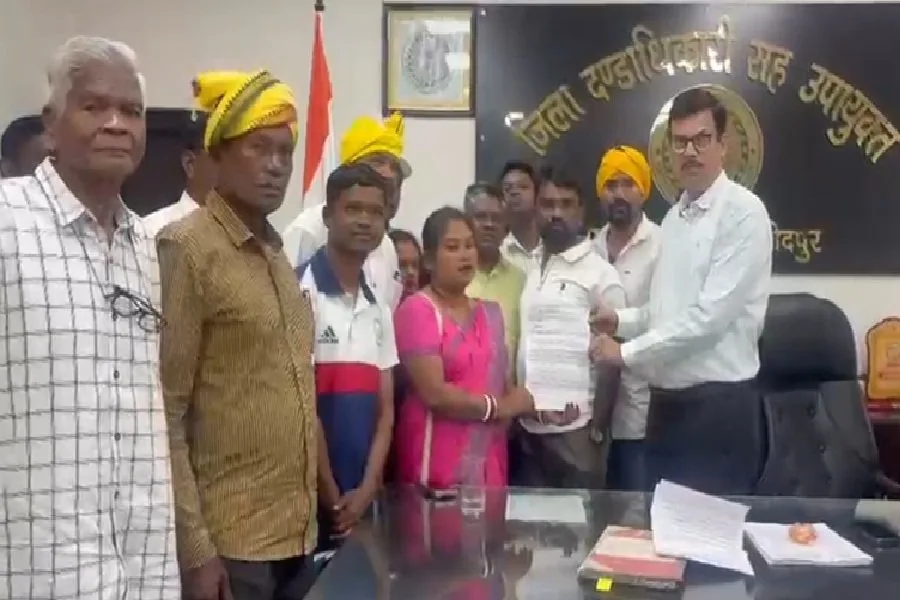 यूसीआईएल विस्थापित समस्याओं पर विधायक एवं उपायुक्त की अहम बैठक, रोजगार व पुनर्वास पर जोर