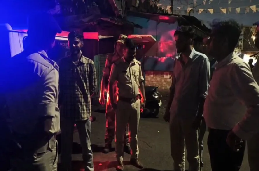 बिस्टुपुर पुलिस ने देर रात चलाया कड़ा अभियान, अड्डाबाजी और नशाखोरी पर सख्त कार्रवाई