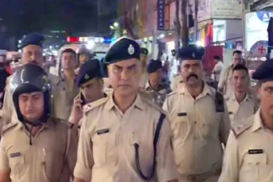 जमशेदपुर पुलिस रूट मार्च से कैसे बढ़ेगी मानगो और आजादनगर की सुरक्षा?