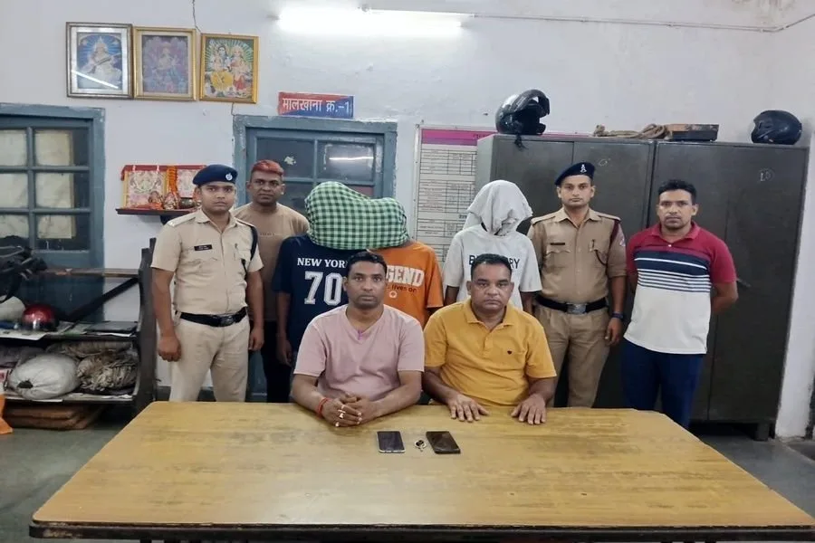 टाटानगर रेलवे स्टेशन पर मोबाइल चोरी करने वाले तीन आरोपी गिरफ्तार, RPF-GRP की संयुक्त कार्रवाई