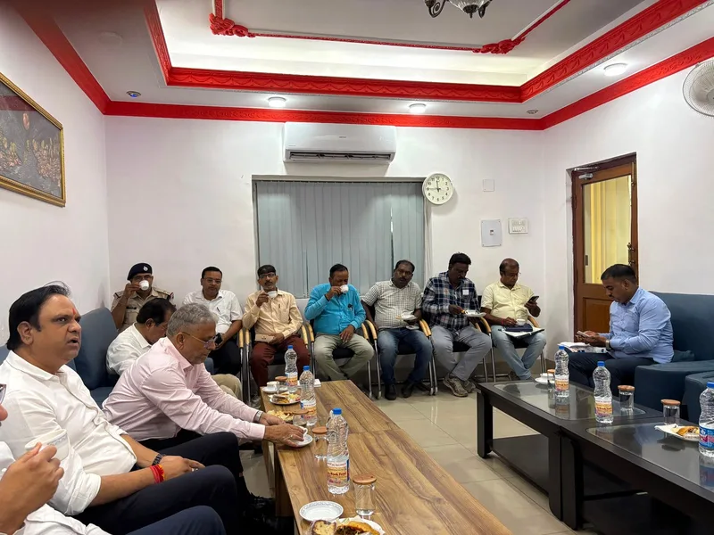 टाटानगर रेलवे स्टेशन पुनर्विकास व सुविधाओं के विस्तार पर अहम बैठक, सुधार की उम्मीद
