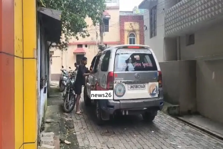 बिरसानगर स्कूल के बाहर छात्रों की बड़ी लड़ाई, चापड़ और चाकू बरामद