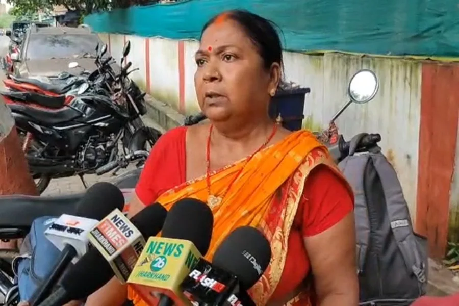 Tata Steel UISL कार्रवाई: भुइयांडीह में घर के गेट की मरम्मत पर विवाद, परिवार ने लगाया मारपीट और तोड़फोड़ का आरोप