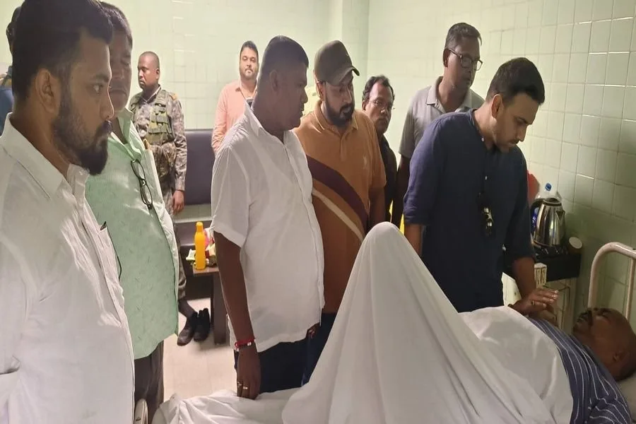 विधायक मंगल कालिंदी की तबीयत बिगड़ी, पूर्व विधायक कुणाल षाड़ंगी ने अस्पताल में की मुलाकात