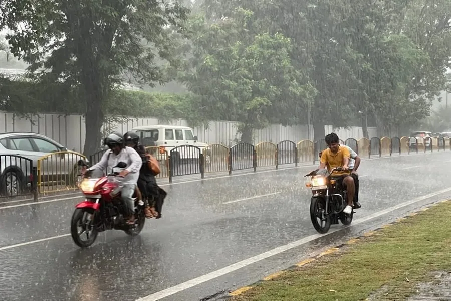 झारखंड में अगले दो दिन भारी बारिश और वज्रपात का अलर्ट, जानें कब तक रहेगा असर